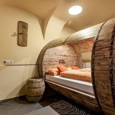 Beer & Wine Cellar Apartment Ljubljana Luaran gambar